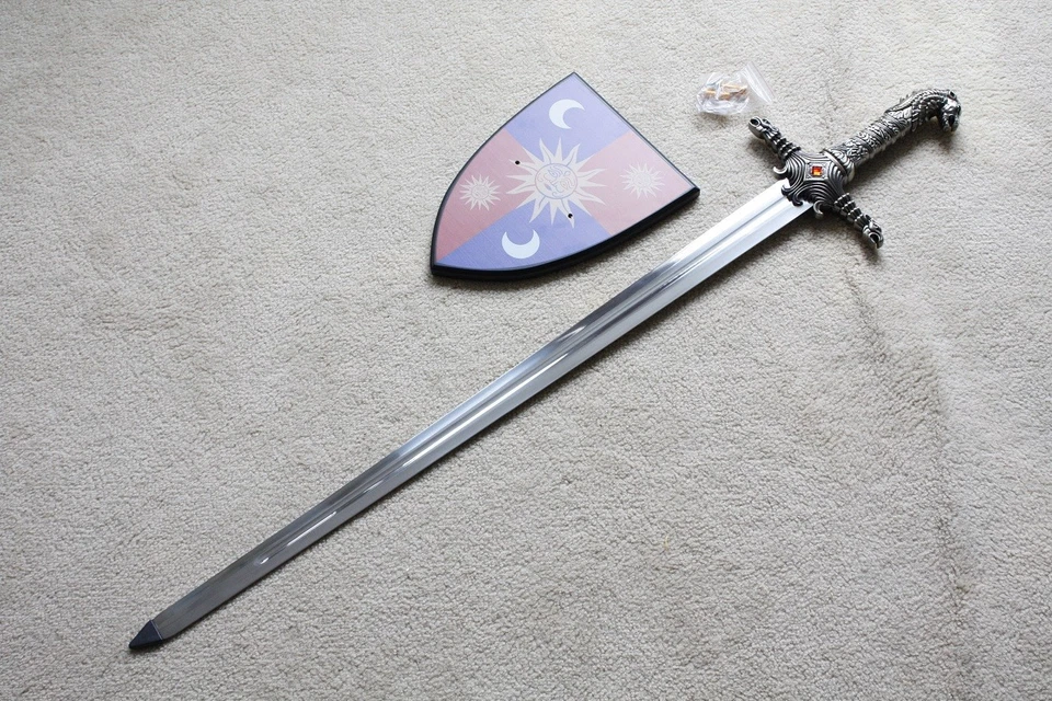 Réplica de filme S1022 adereços decoração de casa espada de brienne tarth 42,7" com placa - Imagem 2 de 4