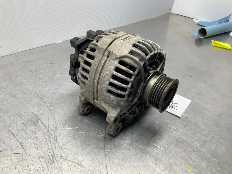 2009 Volkswagen Beetle 2.5l conjunto de alternador 140 ampères fabricante de equipamento original - Imagem 3 de 4