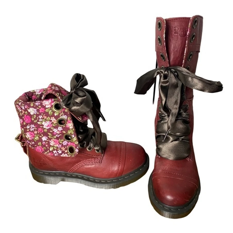 Botas Dr. Martens Triumph Rojo Cereza Estampado Floral Mirage Oscuro Talla 5 Foto 3 de 4