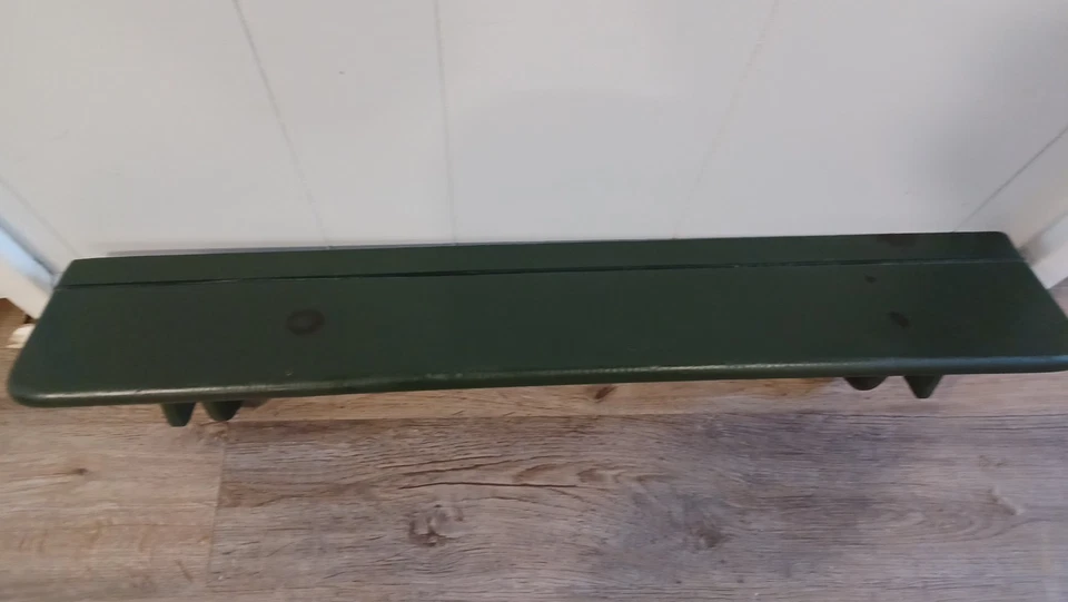 Vintage Shelf Trinket Display 29"X6X5" Solid Wood Cut Out Heart Plate Rail Green - Image 4 of 4