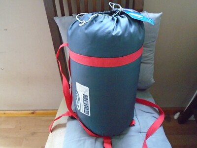 Gelert Freedom 250DL Zweijahreszeiten Schlafsack unbenutzt mit Etikett