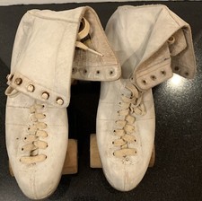 Vintage White Cleveland Hyde Model 50 Roller Skates With Wood Wheels Size 7