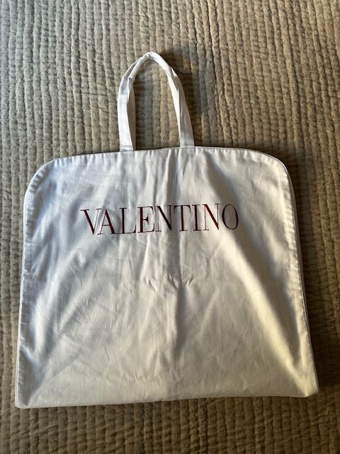 Housse de transport Valentino blanche 105x59 cm pour costume et robe luxe