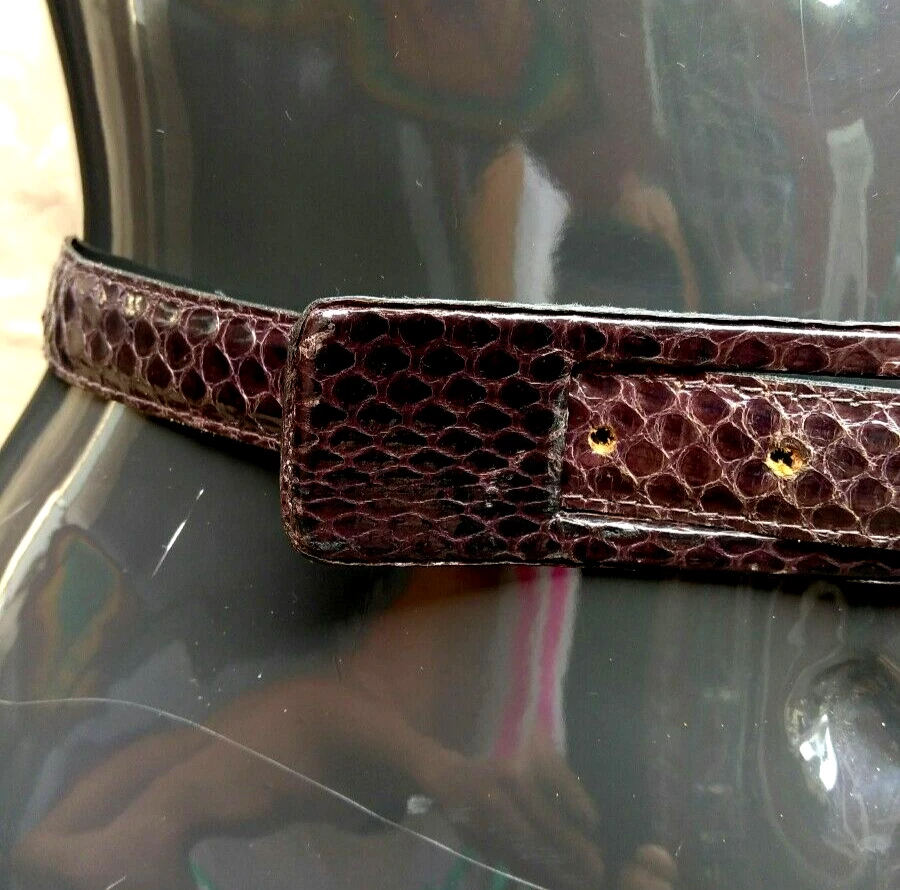 Cinturón ajustado de piel de serpiente vintage bohemio chic era disco borgoña marrón cereza S Foto 2 de 4