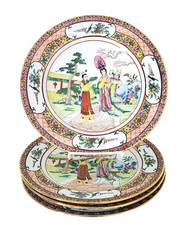4 VINTAGE CHINESE HAND PAINTED DECORATIVE FAMILLE ROSE DINNER PLATES 10