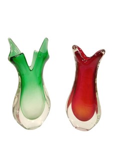 2 x Vintage Art Glass Bud Vases Red & Green Murano Style Collectable Ornaments