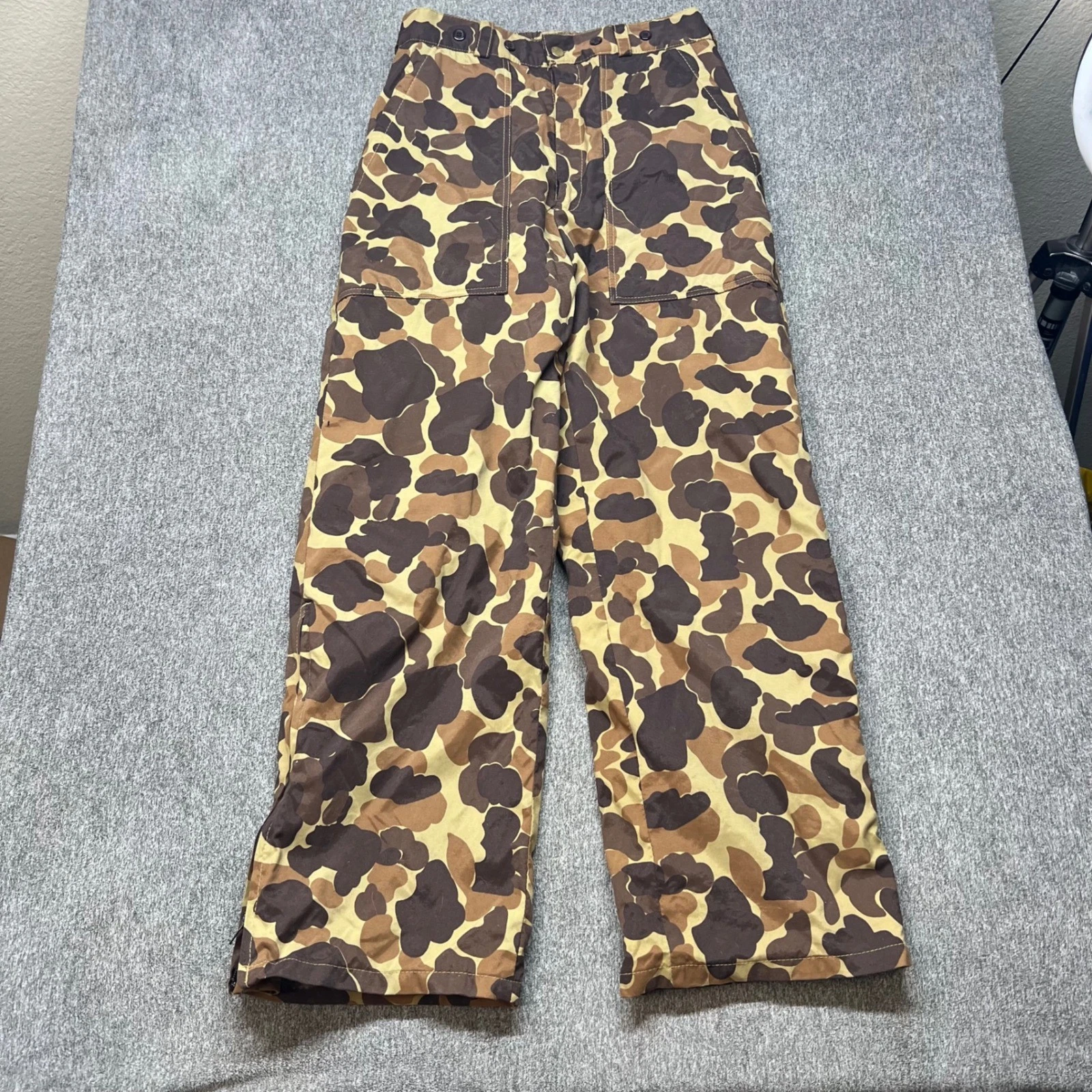 Field & Stream Mens Duck Hunter Camo Waterproof Nylon Pants Medium 8957M Brown