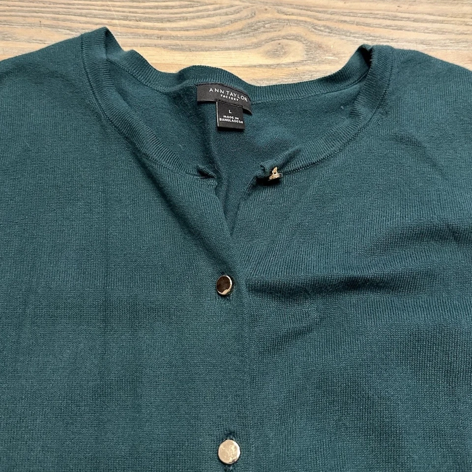 Cárdigan Suéter Ann Taylor Verde Ligero Para Mujer L Manga Larga Botón Dorado Foto 2 de 4