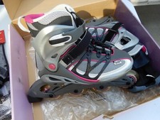 DBX RECRUIT WOMENS ROLLER BLADES SIZE 8 WITH SAFETY PROTECTIVE GEAR ORIGINAL