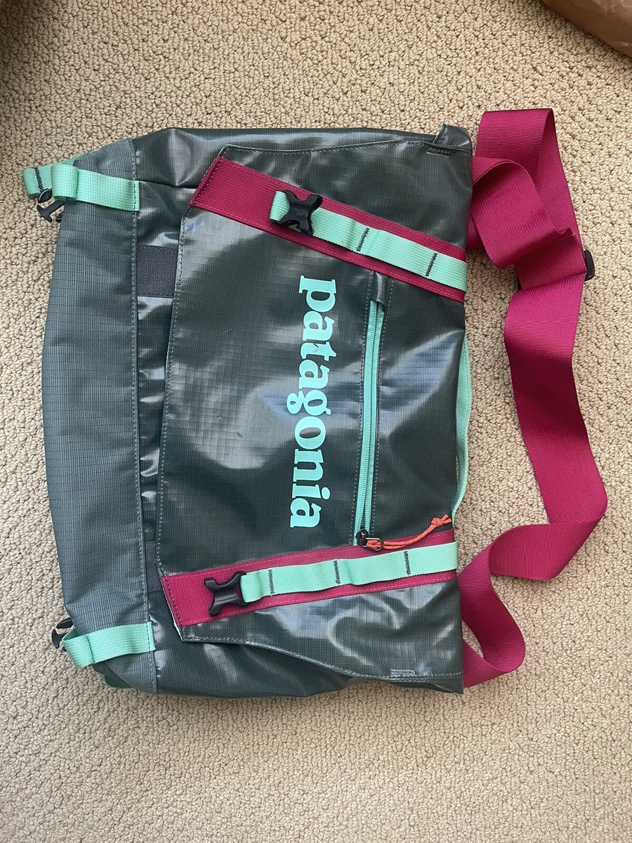 Patagonia Black Hole Mini Messenger Shoulder Bag 12L SP17 | eBay