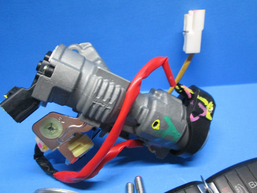 11-17 Kia Sportage Auto Ignition Lock Cylinder Assembly 2 Flip Key 819103W000 OE - Picture 5 of 9