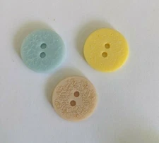 Round inlay design plastic 2-hole - 18mm  DILLBUTTONS (pick color)    