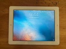 Apple iPad 2nd Gen 16GB Silver Wi-Fi A1395