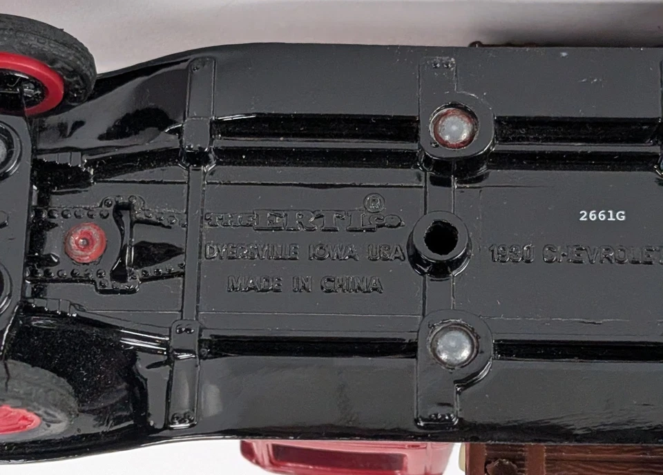 ERTL - 1930 Chevrolet Truck - V.C. Crozier Cartage (1/43 Scale) Vehicle  - Image 4 of 4