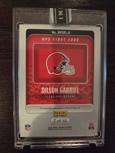 Dillon Gabriel 2025 Panini Instant Rookie Premiere Water RPS First Look Auto /10 - Picture 2 of 2