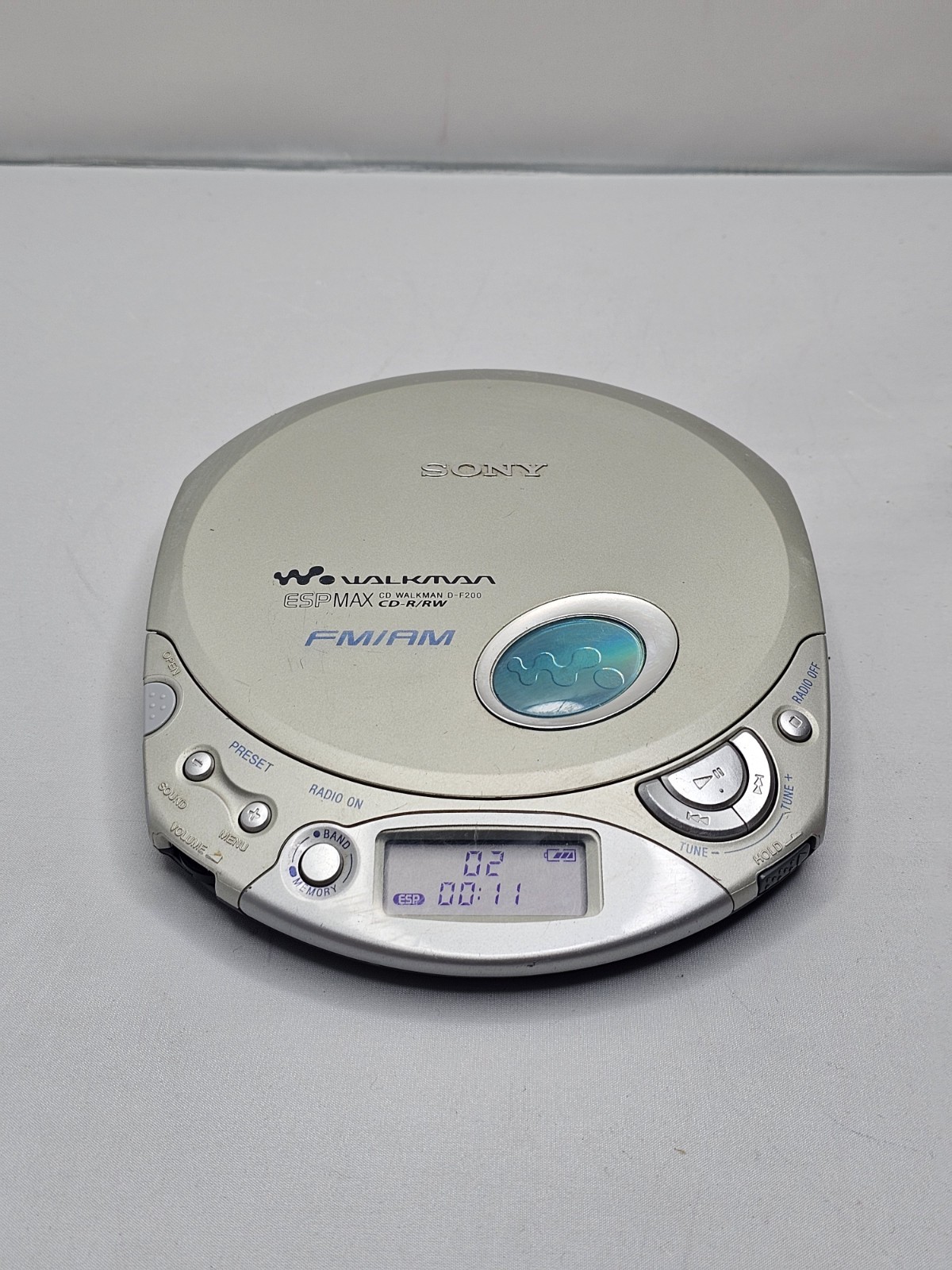 Sony Walkman D-F200 Silver Portable CD Player with AM FM Radio Tested Working