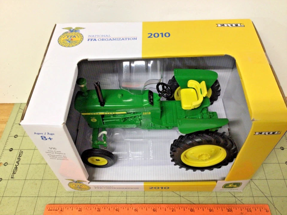 Tractor delantero ancho fundido a presión 1/16 John Deere modelo 2010 45861 Foto 2 de 4