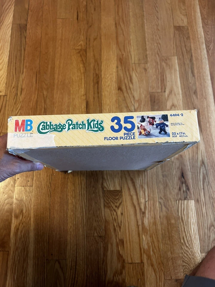 Vintage Cabbage Patch Kids CPK 35pc Puzzle Winter Skating Pond In Box Complete - Image 3 of 4