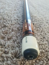 Schon ltd cue mint condition . Very rare 1 of 12 made in the world.