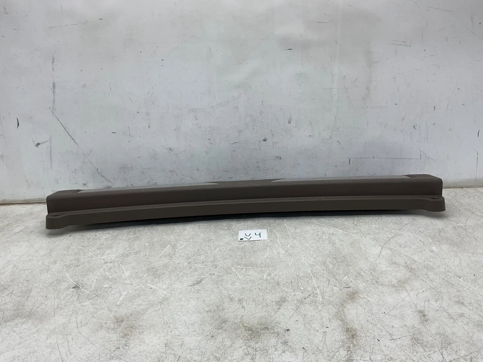 2021 2022 2023 2024 GMC Yukon Rear Liftgate Sill Trim Molding OEM Foto 4 de 4
