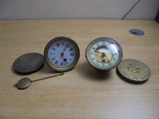 Two Unbranded Vintage Clock Mechanisms for S/R