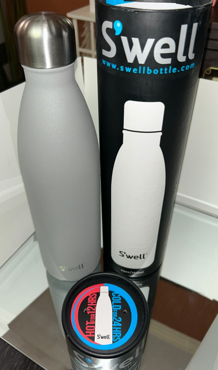 NEW Swell Vacuum Insulated Stainless Steel Water Bottle 25oz