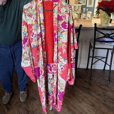 Vintage Japanese handmade Pink floral silk kimono cherry blossoms robe