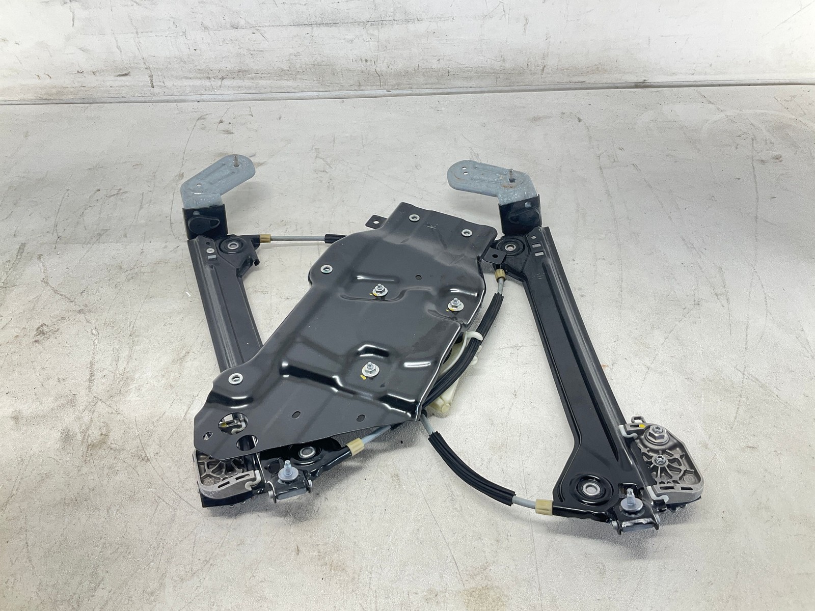 16 MASERATI Ghibli Rear Left Door Window Regulator w/ Motor OEM CM