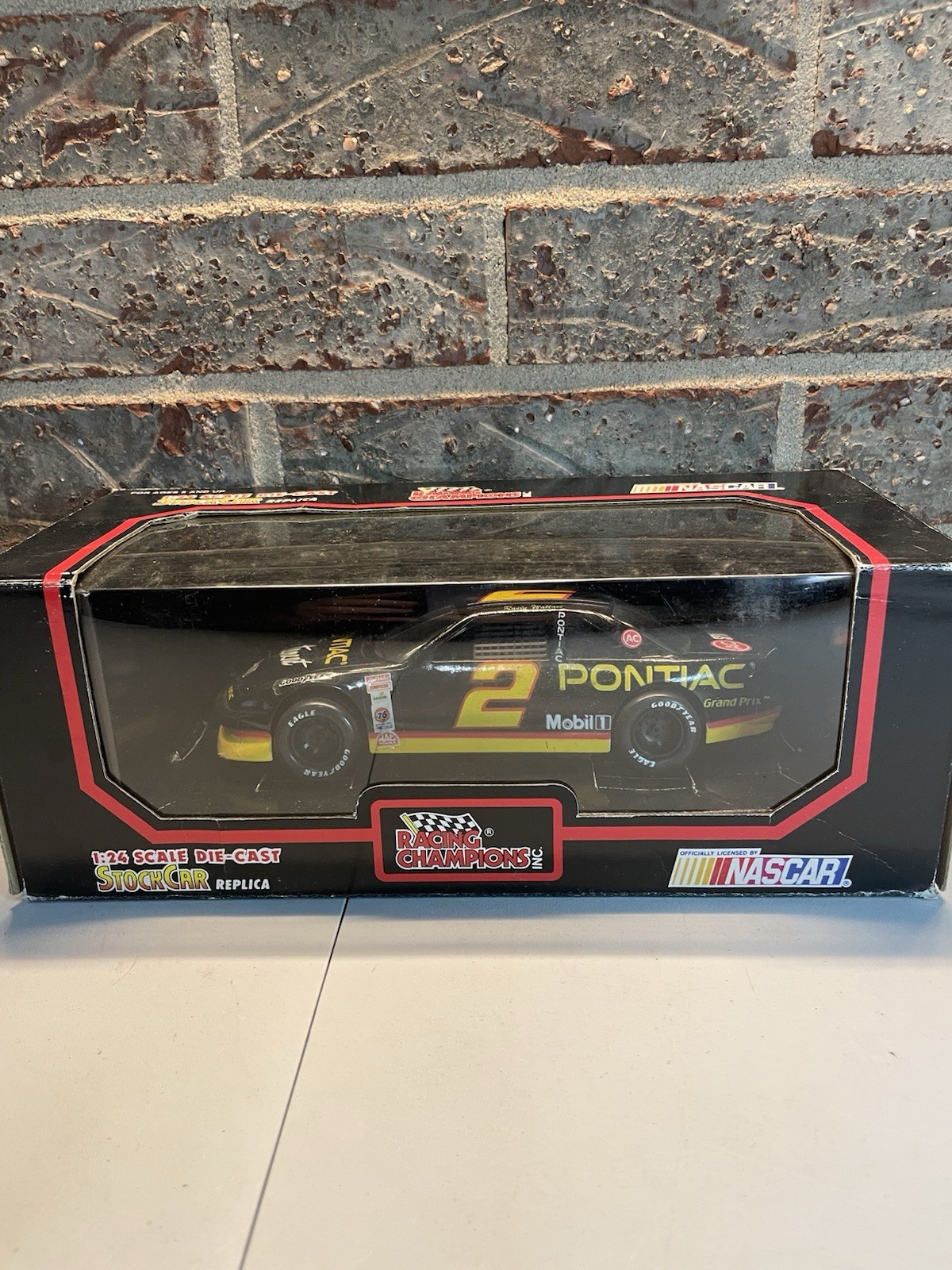 Racing Champions 1:24 Scale Stock Car Rusty Wallace #2 Pontiac 1991 Miller/AC
