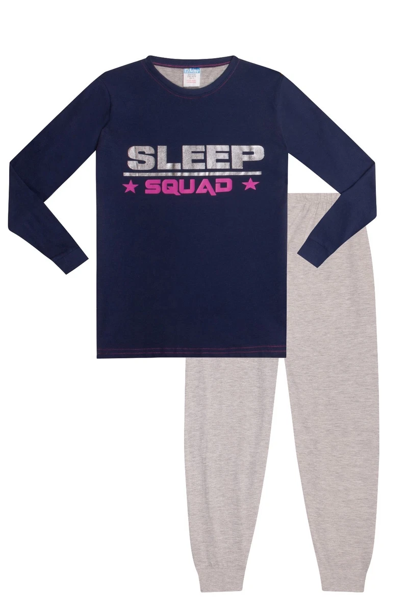 Pyjama pour fille de 14 ans sale