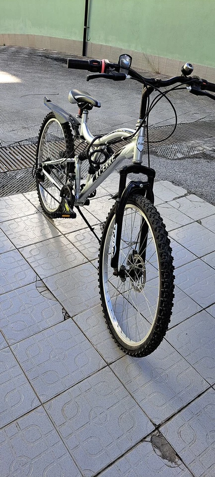 Mountain bike da 24" unisex - Immagine 2 di 4