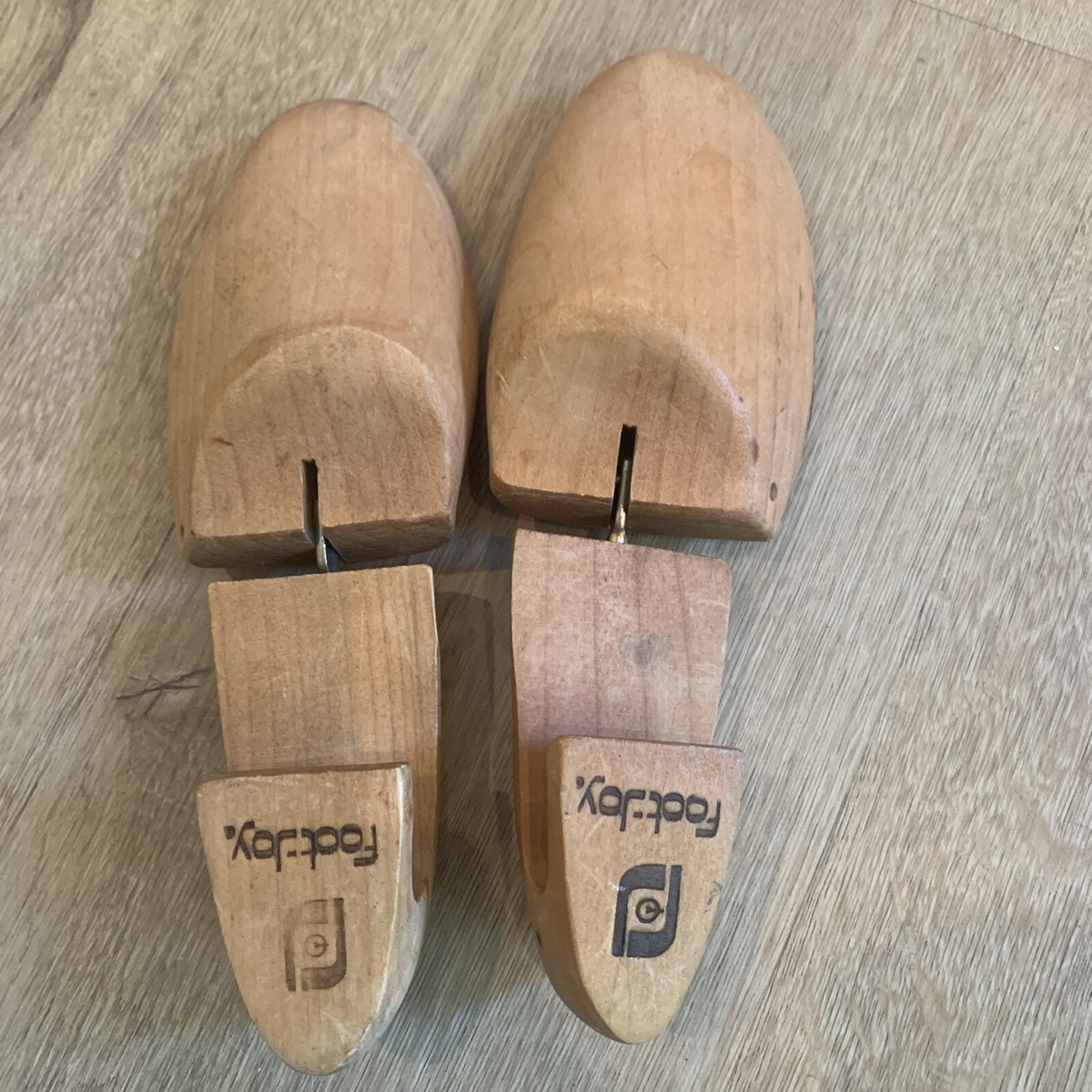 Foot Joy Cedar Wood Shoe Tree Keeper Stretcher Size 6B - Classic