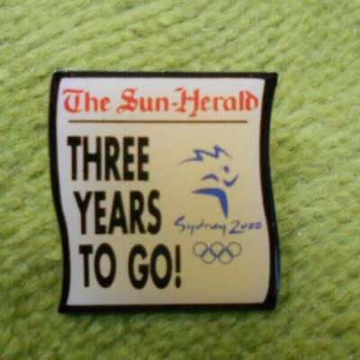 #D497.   1997  SYDNEY OLYMPIC BADGE -  SUN HERALD THREE  YEARS TO GO