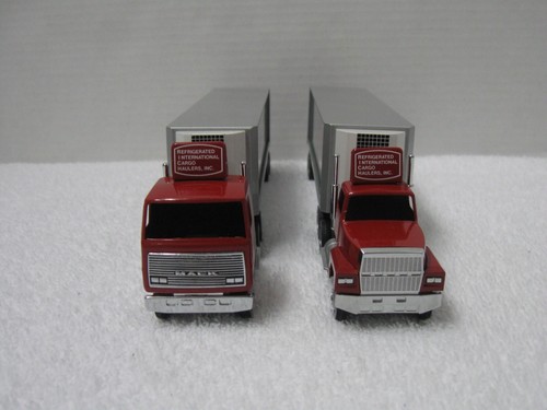 2 WINROSS RICH'S TRUCKS ~ MACK & FORD ~ REEFERS ~ 1:64 SCALE ~ NO BOX - Picture 2 of 18