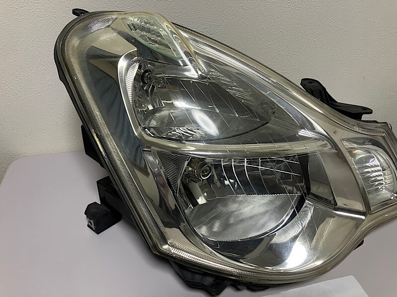 Nissan BLUEBIRD SYLPHY G11 Halogen Headlight Lamp Light LR Right