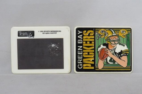 (2) 1992 Vintage Team NFL Green Bay PACKERS Plastic MAGNETS - Retro Quarterback - Picture 2 of 3