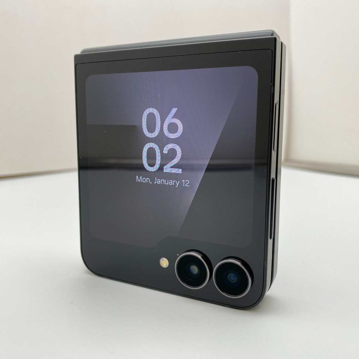 Samsung Galaxy Z Flip7 FE SM-F761U1 - 128GB - Black (Unlocked