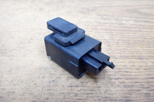 1982 HONDA MAGNA VF750C FLASHER TURN SIGNAL RELAY