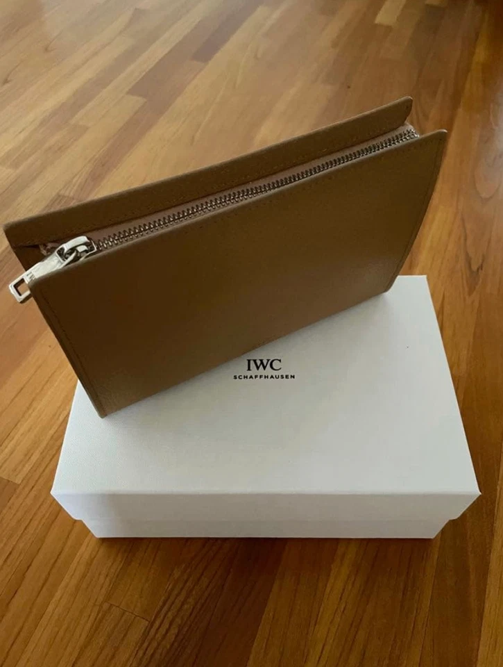 IWC International Watch Company Estuche de Cuero Beige Bolsa de Viaje con Caja Sin Usar Foto 2 de 4