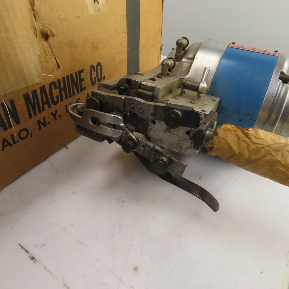 Eastman Blue Streak Class 623 Industrial Fabric Cutting Machine 220V 3PH