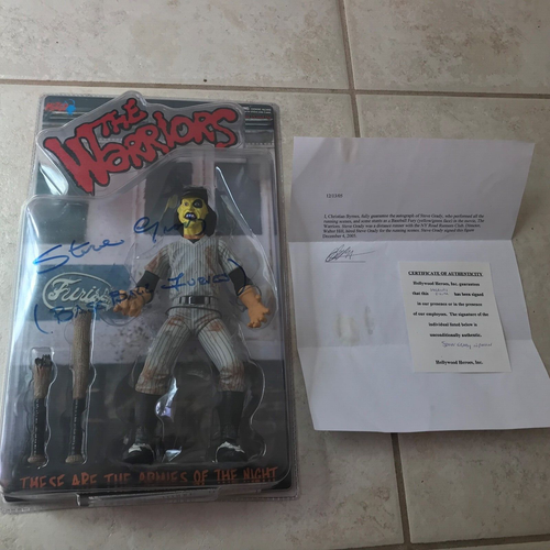 The Warriors Baseball Furies Yellow Face Actionfigur 2005 Mezco signiert RAR - Bild 3 von 7
