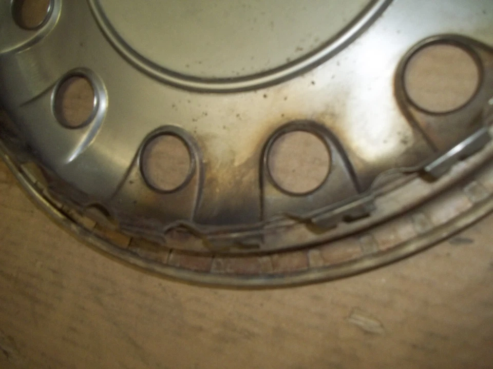 83 84 85 86 Mazda GLC 1983 tapacubos llanta tapacubos 13" fabricante de equipos originales usado 56508 Foto 4 de 4