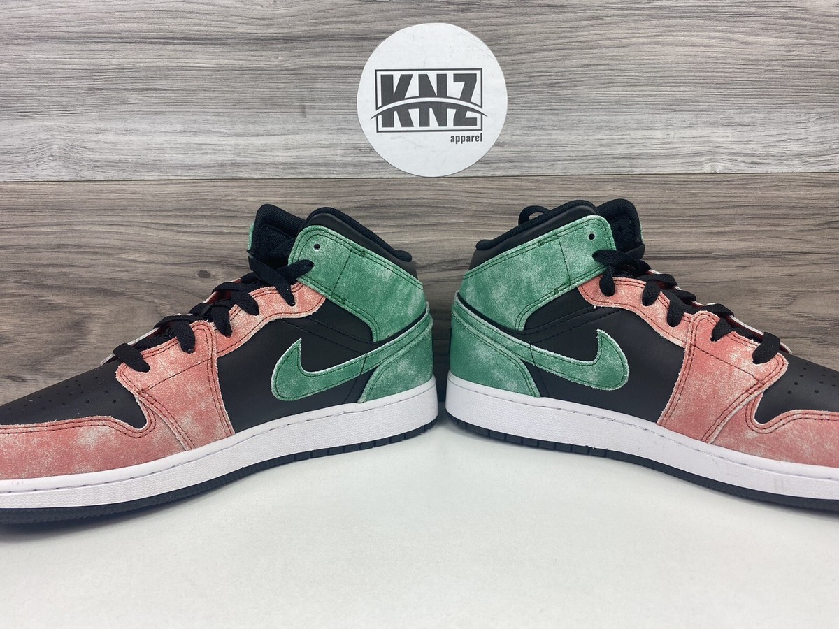 Nike Air Jordan 1 Mid SE 'MJ's Playground' Pine Green Red Nike Air Jordan 1 Mid SE 'MJ's Playground' Pine Green Red