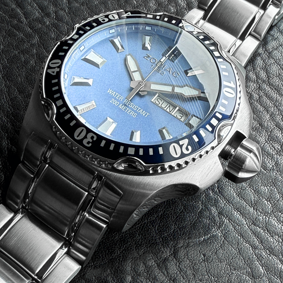 EXCELLENT ZODIAC VINTAGE DEEP REEF ZO7905 MASSIVE DIVER QUARTZ