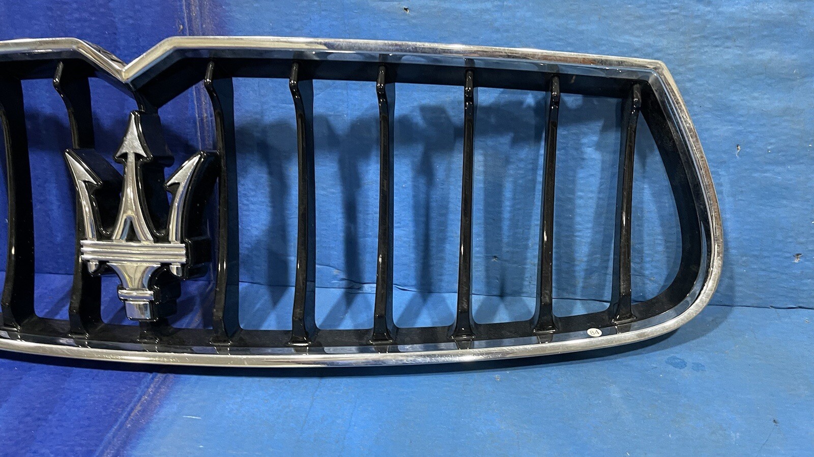 2014-2017 Maserati Ghibli Front Bumper Center Radiator Grille OEM