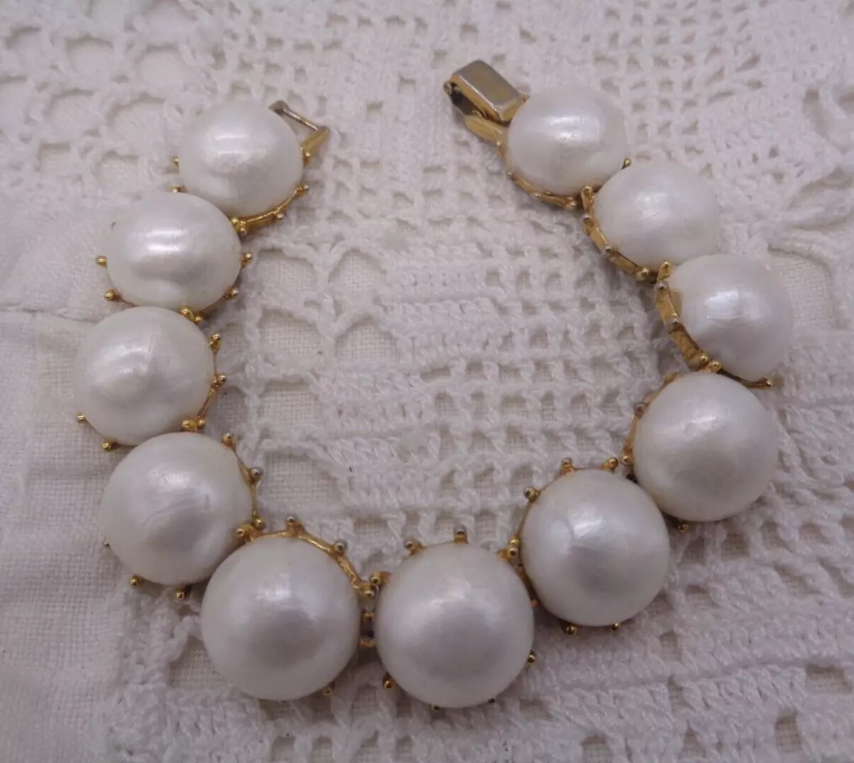 Trifari shop pearl bracelet