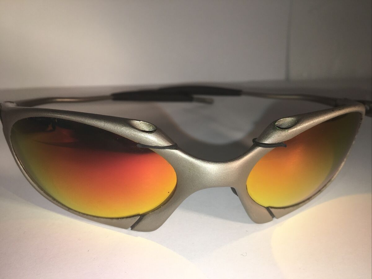 VINTAGE RARE OAKLEY ROMEO 1 X METAL / DARK RUBY LOW SERIAL VINTAGE RARE OAKLEY ROMEO 1 X METAL / DARK RUBY LOW SERIAL