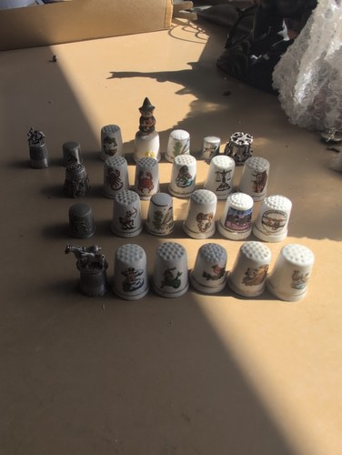 Set Of 25 Vintage Fine Bone China & Pewter Thimbles Great Shape No Cracks/Chips