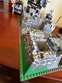 LEGO The Castle of Morcia 8781 Complete w/ Minifigs and Manual, No Box or Cards