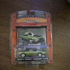 Greenlight Muscle Car Garage 1970 1/2 Chevy Camaro Z/28 Lime Green Metallic 